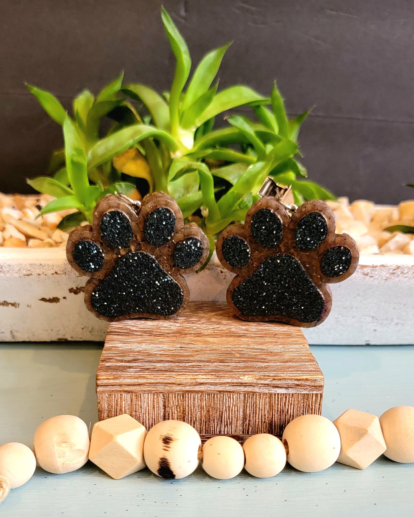 Vent clips puppy paws
